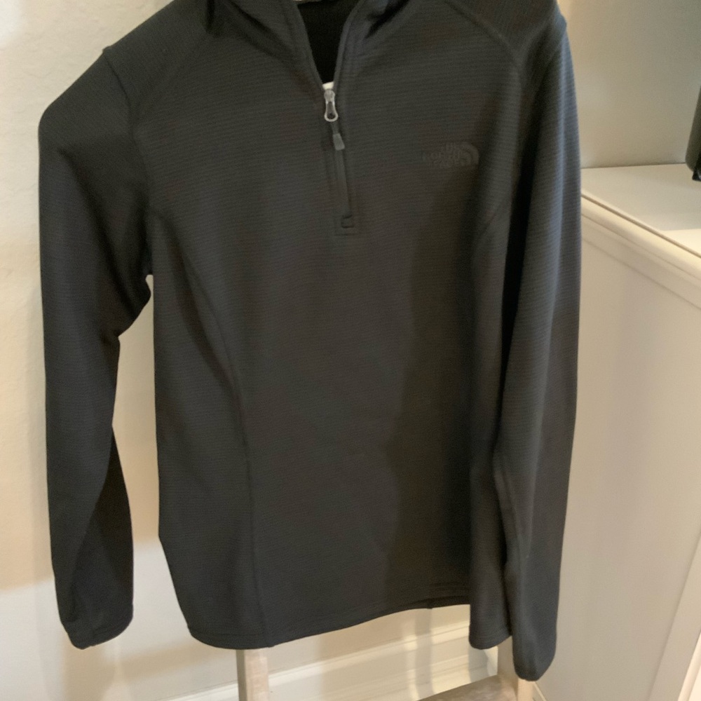 The North Face Women's Black Pullover